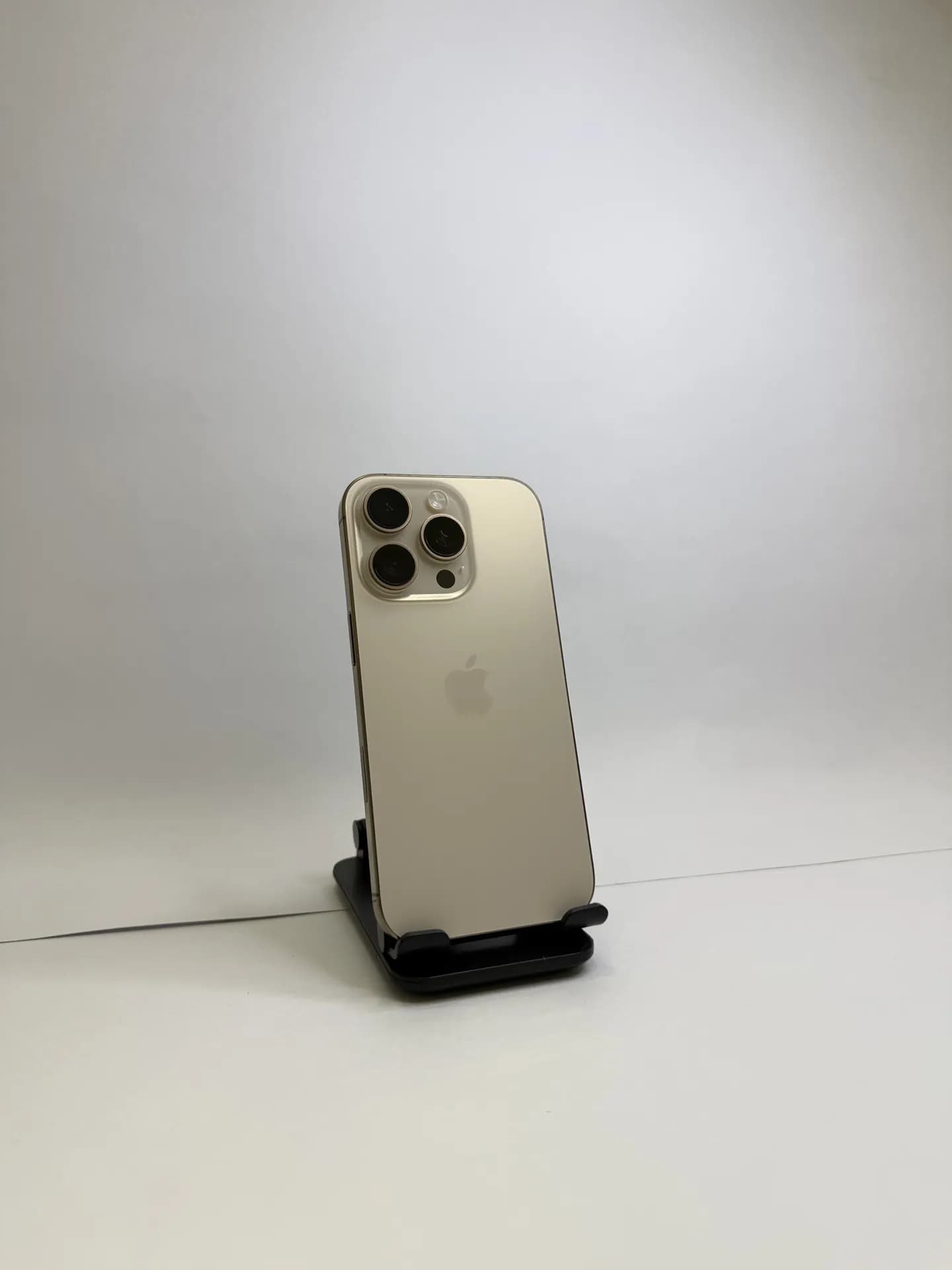 Pre-Owned Apple iPhone 16 Pro Max 256 Desert Titanium — view 1